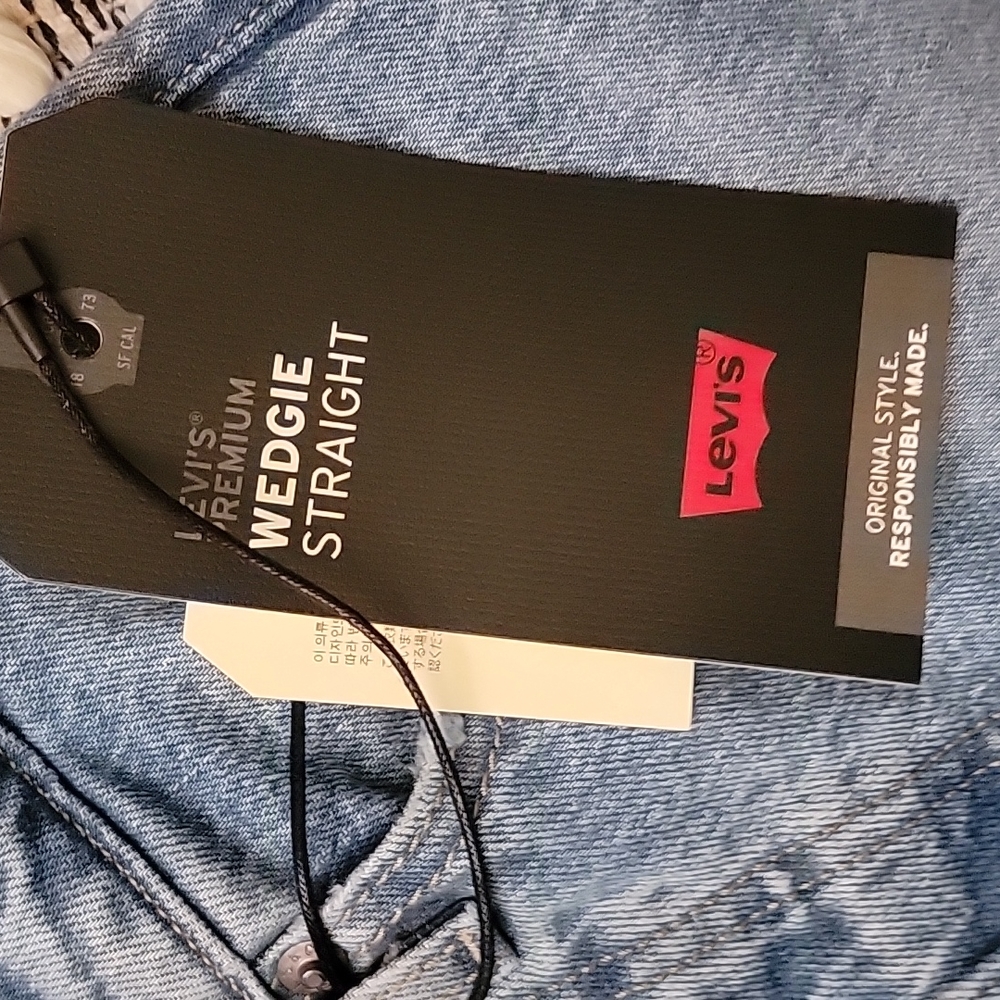 Levi's‎ Blue Premium High Rise Wedgie Ripped Jeans Size 24 - Picture 6 of 11